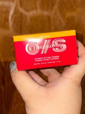 ONE/SIZE Marigold Ultimate Setting Powder - Red and Yellow Box